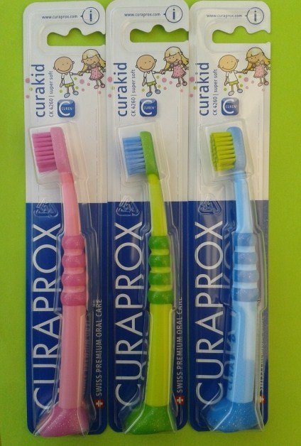 Curaprox Curakid 4260 Ultra Medium dětský : Drogerie, parfémy, BIO produkty